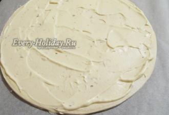 Рецепт с фото Слоеный пирог с ветчиной сыром и яйцом